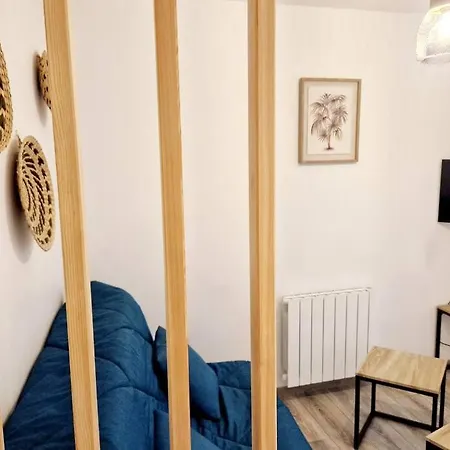 Le Cosy Yourhosthelper